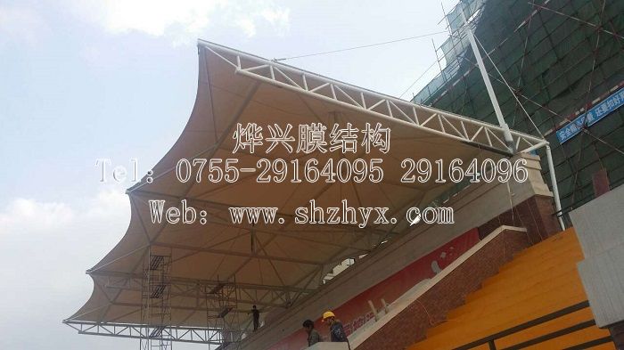 樂灣國際運(yùn)動(dòng)場膜結(jié)構(gòu)體育看臺(tái).jpg